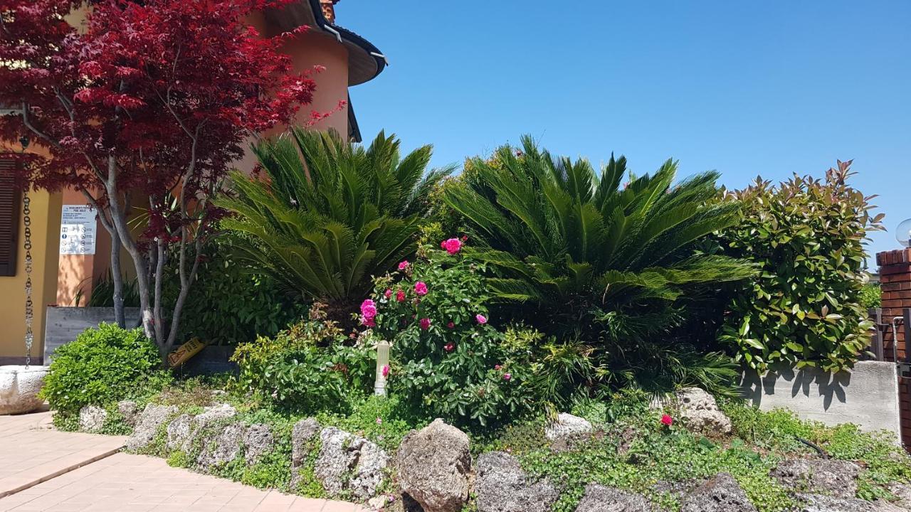 B&B Villa Giulia Дезенцано-дель-Гарда Екстер'єр фото