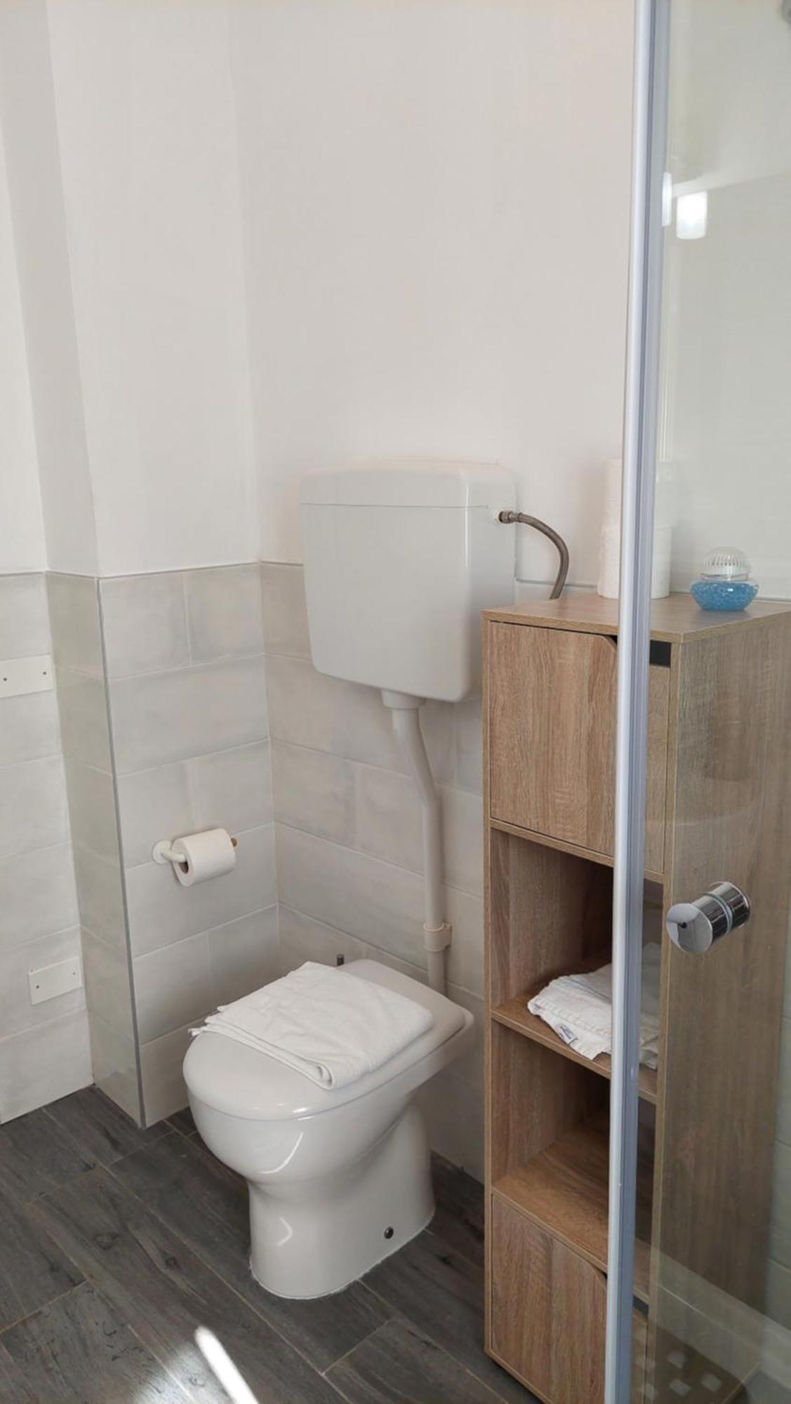 B&B Villa Giulia Дезенцано-дель-Гарда Екстер'єр фото