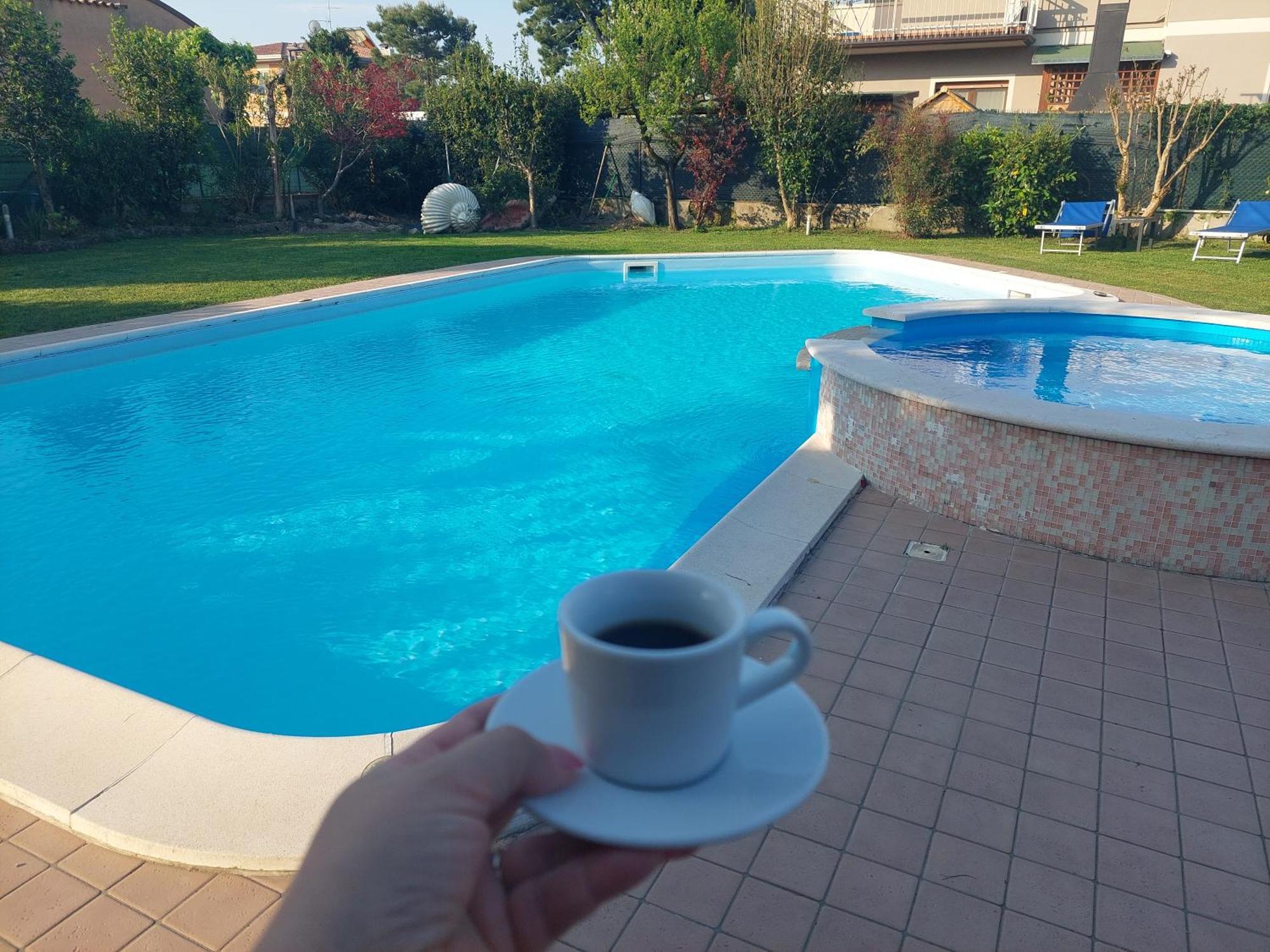 B&B Villa Giulia Дезенцано-дель-Гарда Екстер'єр фото