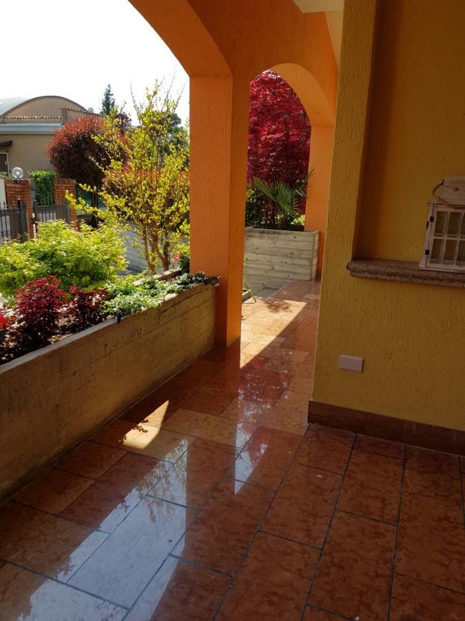 B&B Villa Giulia Дезенцано-дель-Гарда Екстер'єр фото