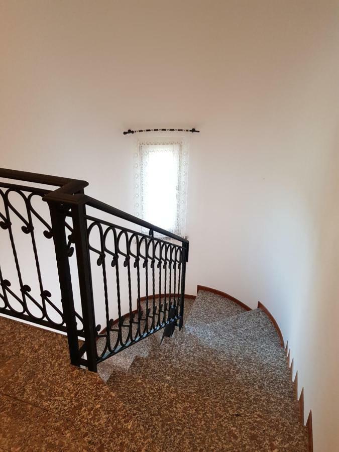 B&B Villa Giulia Дезенцано-дель-Гарда Екстер'єр фото